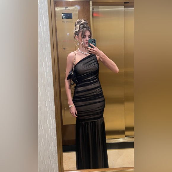 B. Darlin One Shoulder Maxi Formal Dress - Picture 3 of 3